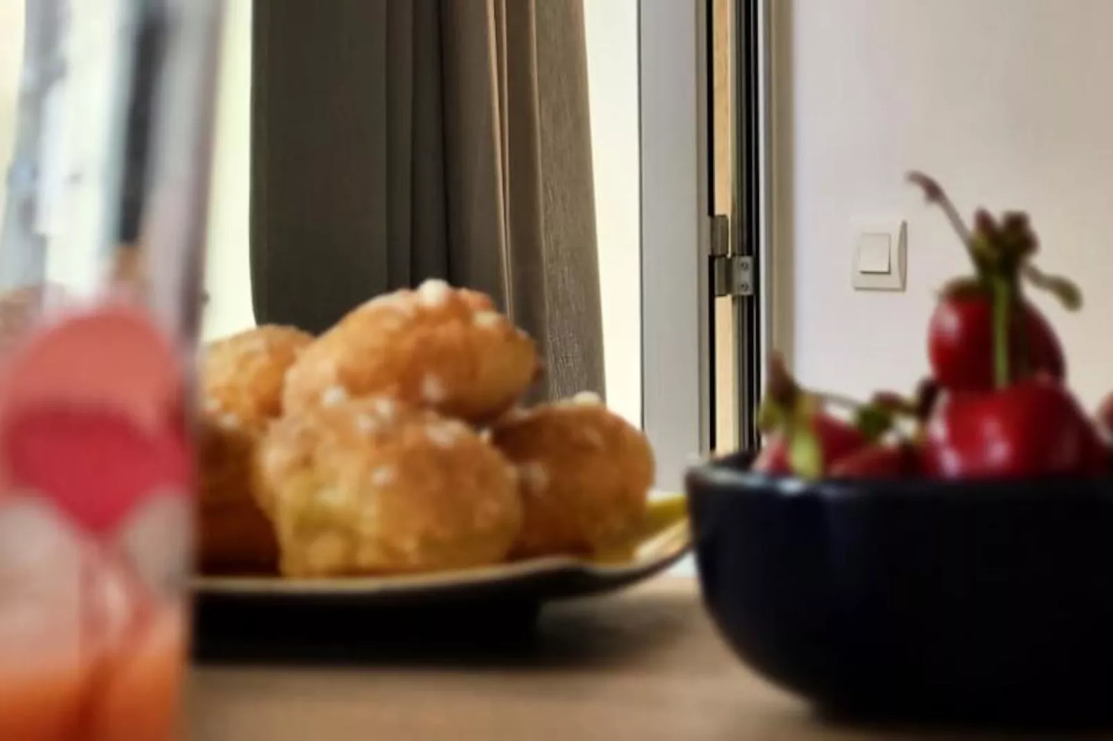 Résidence Une Escale En Bord De Plage Avec Piscine Et Jardins.-Image-tags.