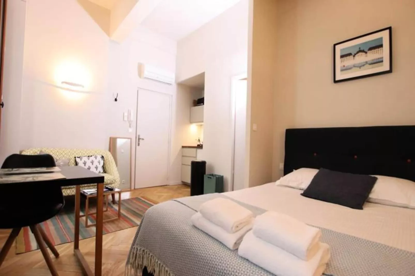 Magnifique Studio Bordelais En Plein Coeur De La Ville-Bedroom
