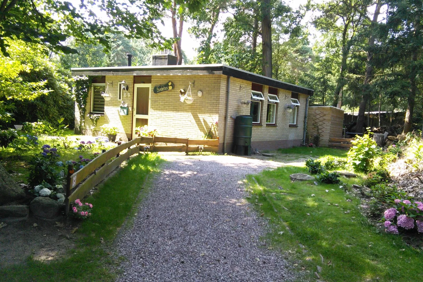 Bunderbos-Exterior summer