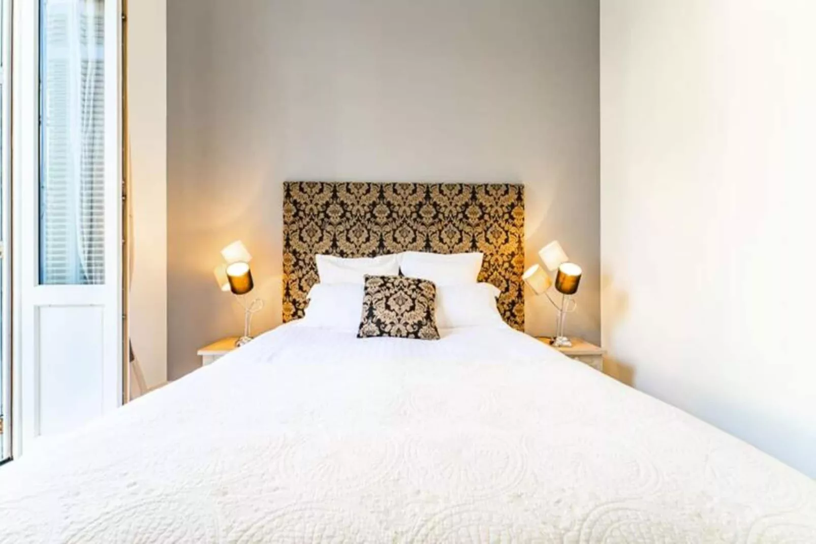 &eacute;l&eacute;gant Appartement Au C&oelig;ur Du Quartier Historique Saint-michel-Salon