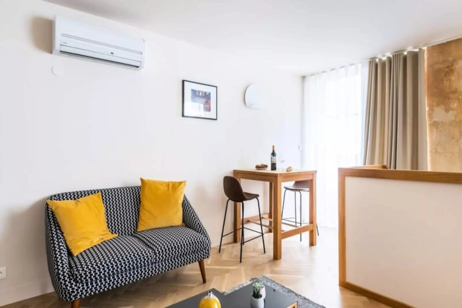 Magnifique Studio Bordelais &agrave La Belle Pierre En Plein Coeur De La Ville-Image-tags.