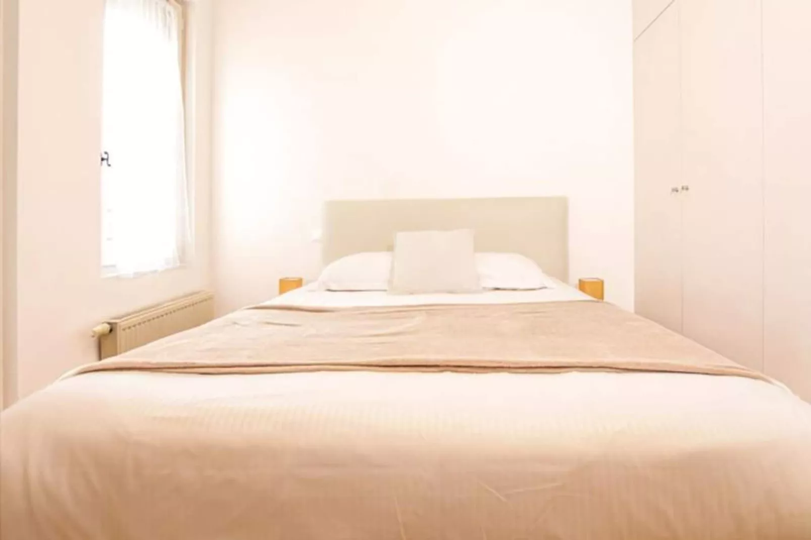 Superbe T2 Aux Prestations De Qualit&eacute; Au Jardin Public Pour 4 Personnes-Bedroom