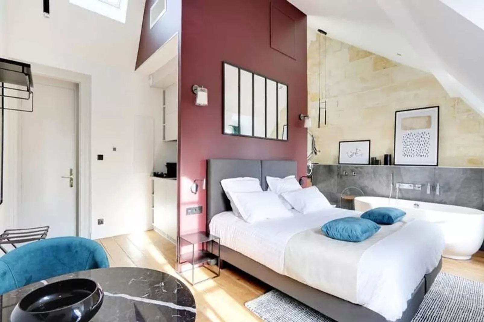 Maison Labruy&egrave;re - Suite Cosy Jardin-Exterior in summer