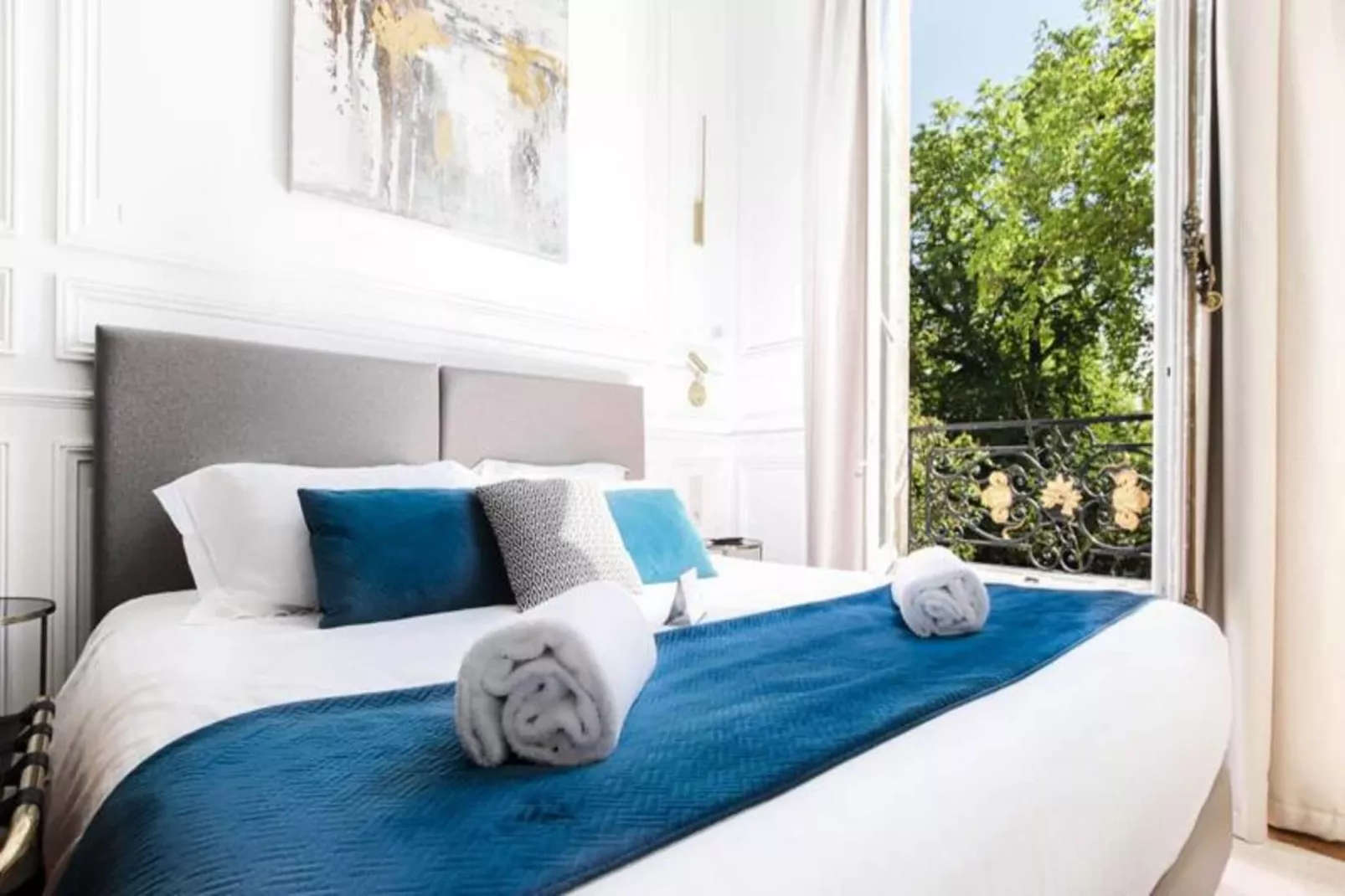 Maison Labruy&egrave;re - Suite Terrasse-Bedroom