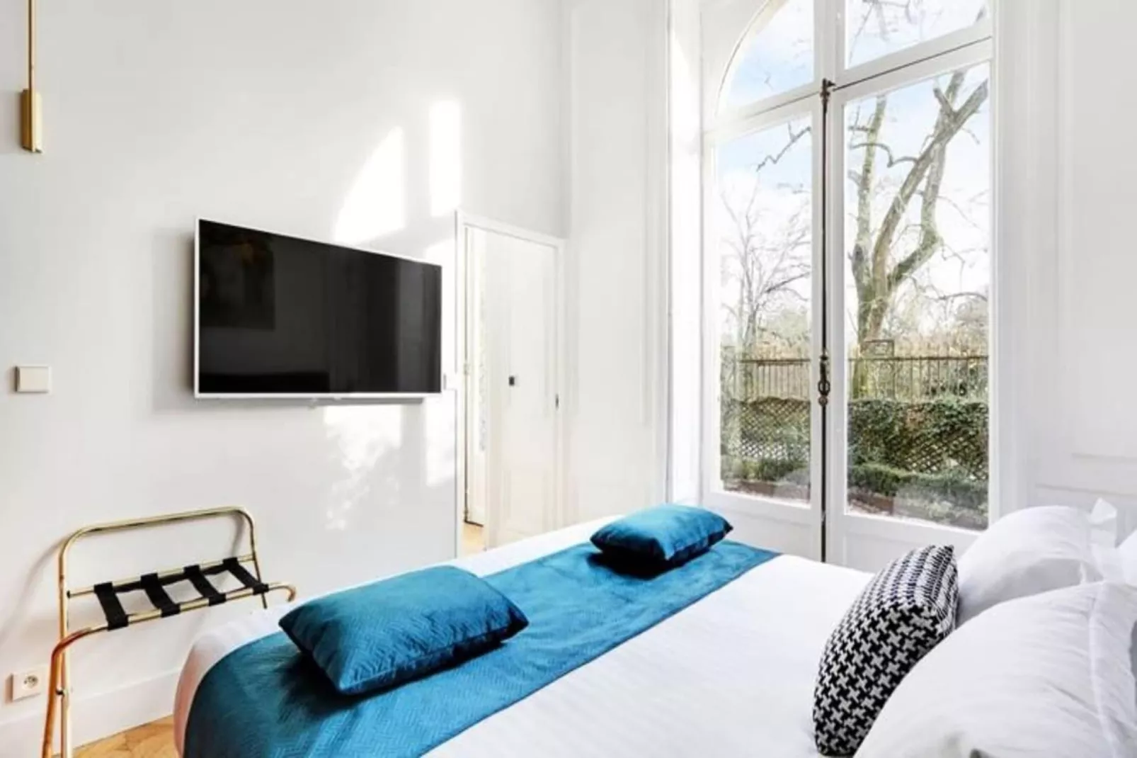 Maison Labruy&egrave;re - Suite Jardin Royal-Bedroom