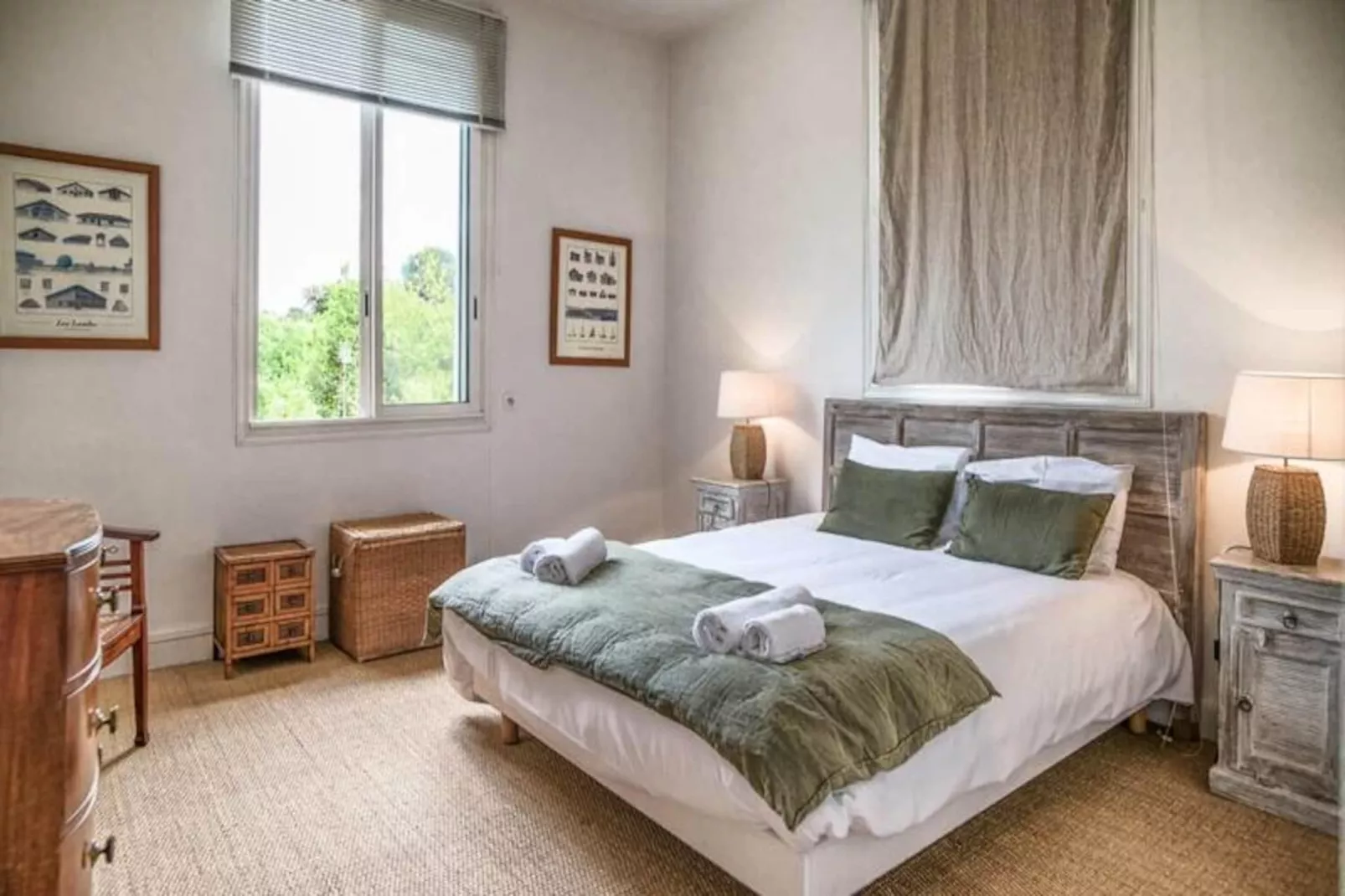 Superbe Villa Avec Piscine Chauff&eacute;e Style Arcachonnais Pour 12 Personnes-Image-tags.