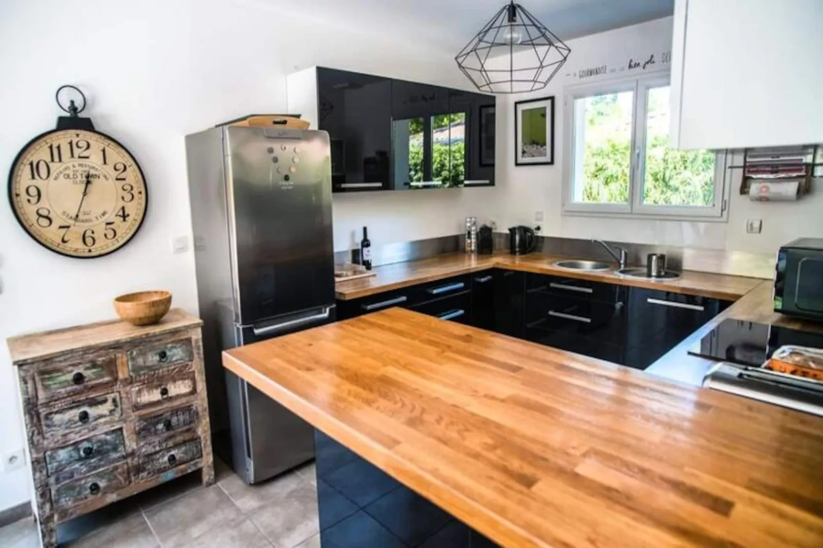 Villa Au Charme Familial Avec Belle Terrasse Et Piscine Chauff&eacute;e-Image-tags.