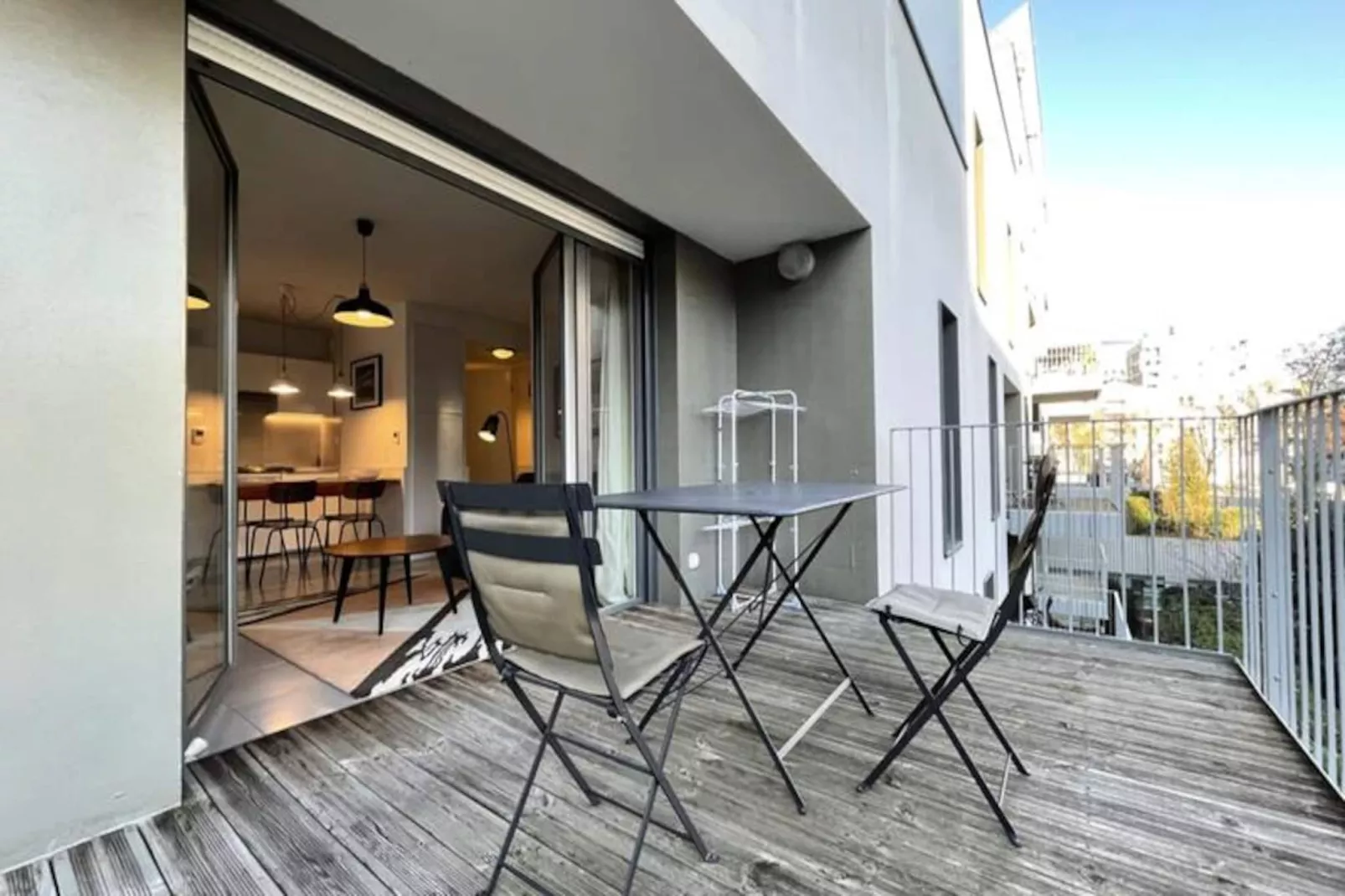 Appartement Rayonnant Et Moderne Tr&egrave;s Bien Situ&eacute;, Proche De La Cit&eacute; Du Vin-Image-tags.