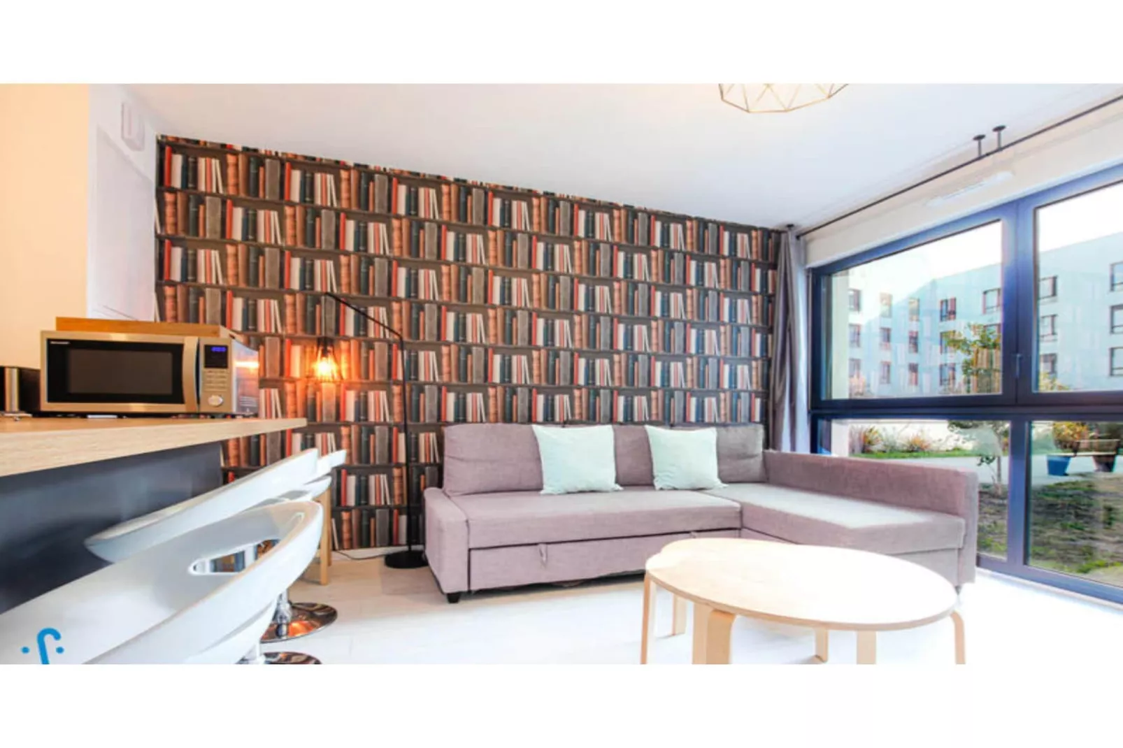 Appartement Charmant Et Moderne Pour 4 Avec Parking, Proche Cit&eacute; Du Vin-Salon