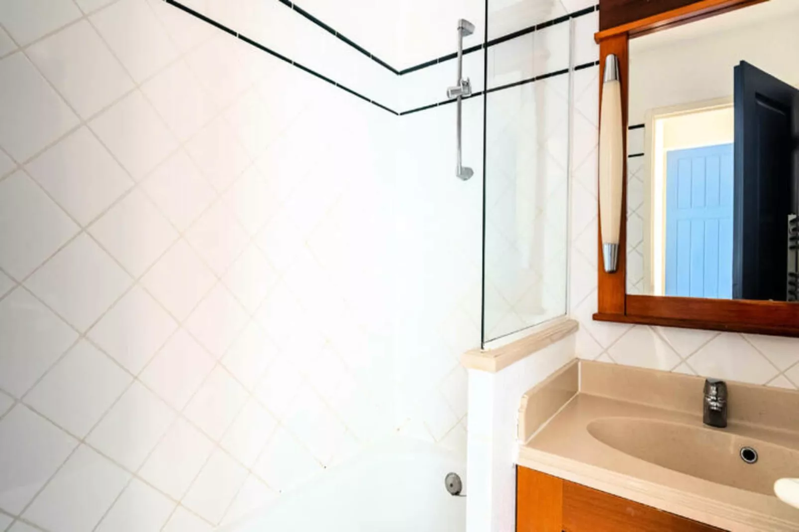 Les Appartements de Lacanau les Pins - maeva Home-Bathroom