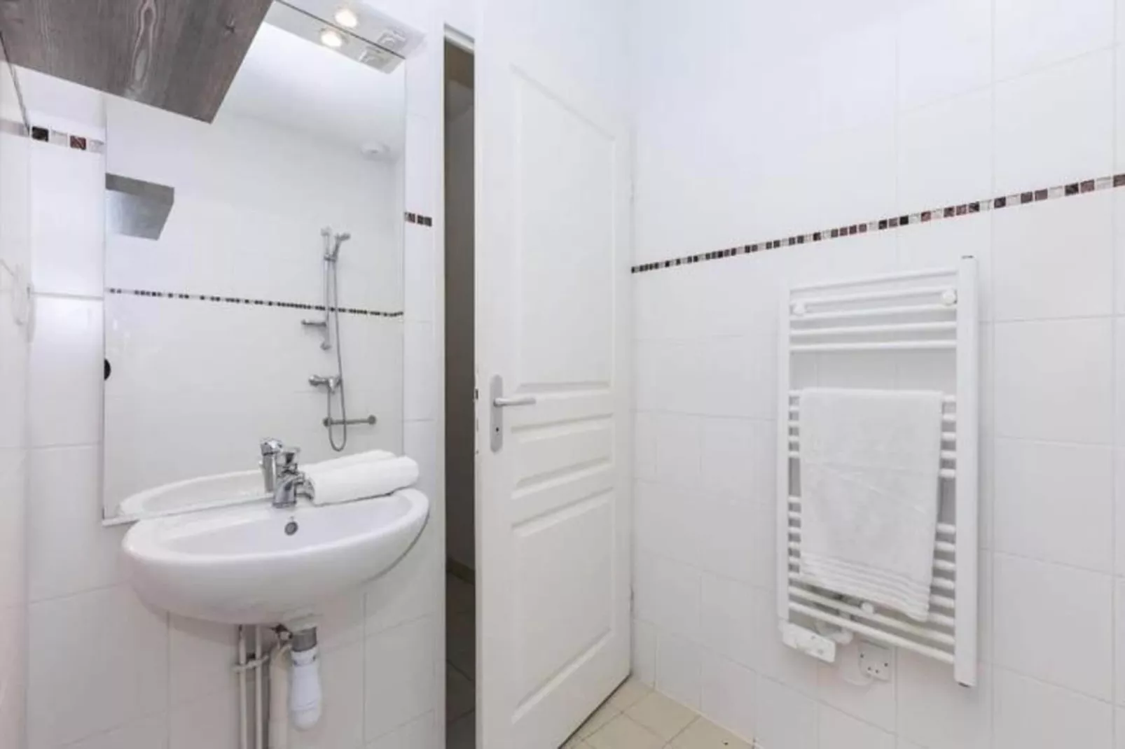 Résidence Odalys Le Petit Pont***-Bathroom