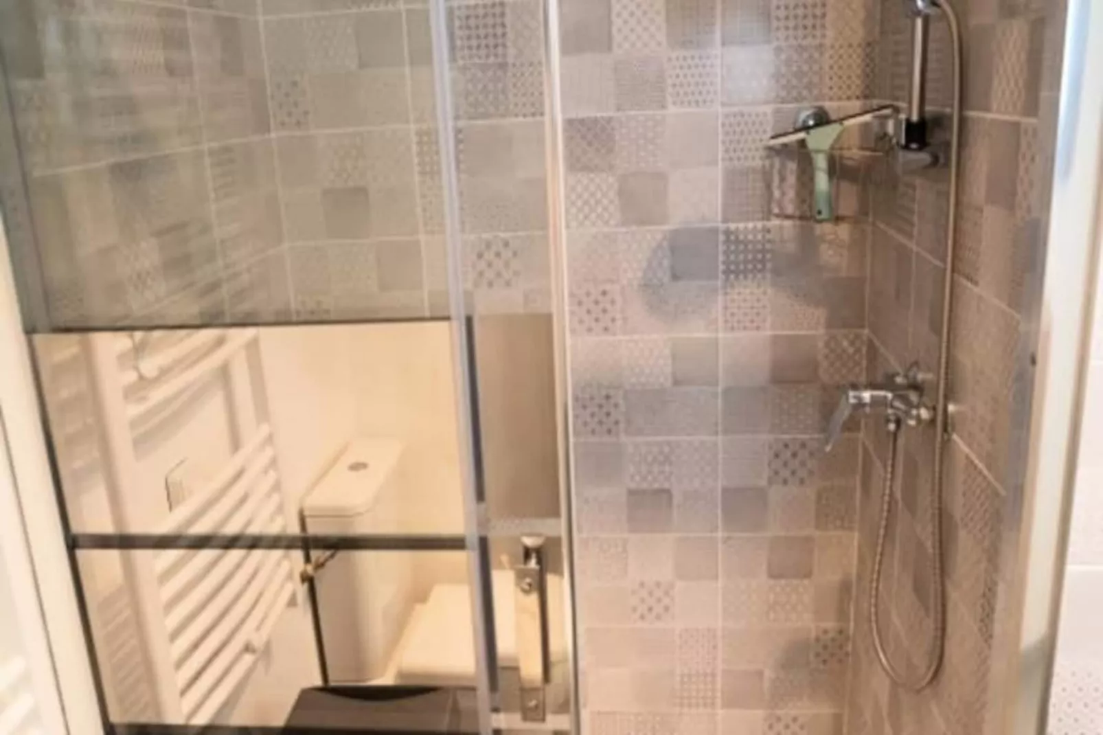 T2 Climatis&eacute; Avec Wifi Et Piscine-Image-tags.