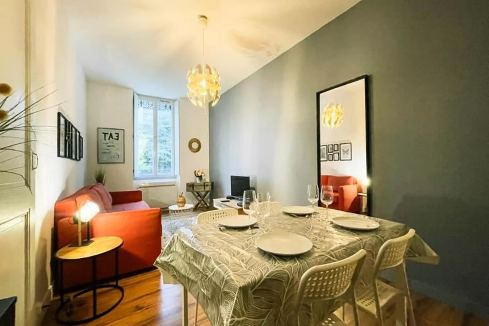 | Le Rochambeau 🎭 L'aigle | Vallier Lib&eacute;ration |-Esszimmer