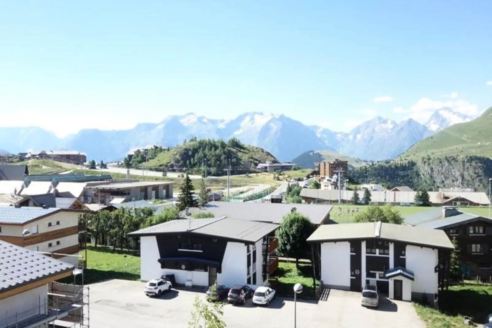 Résidence Choucas-Exterior in summer