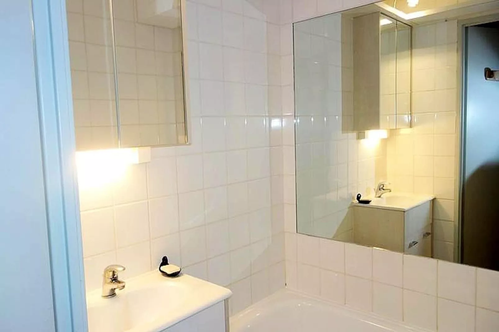 Résidence 4 Soleils-Bathroom