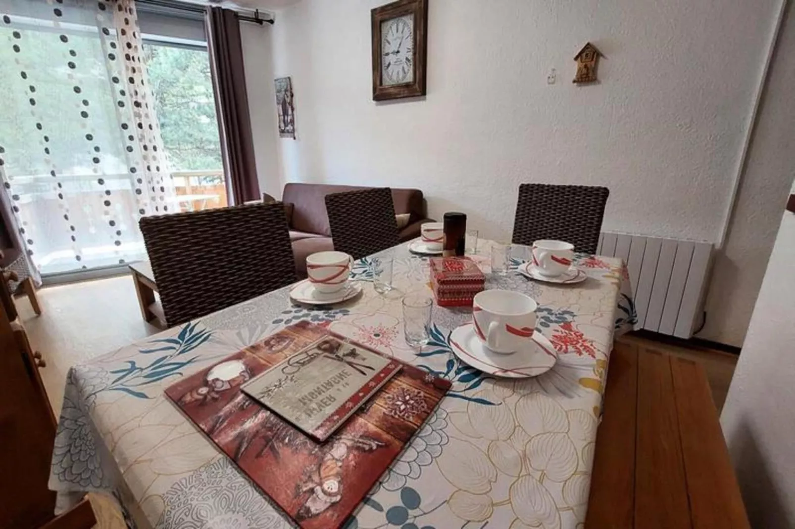 Résidence Sappey-Dining room