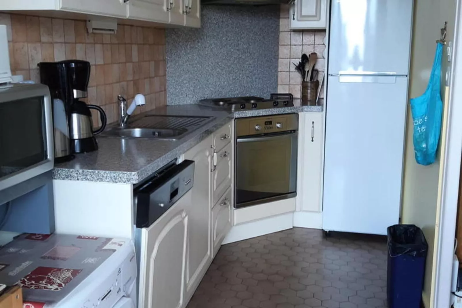 Résidence Cabourg A-Kitchen