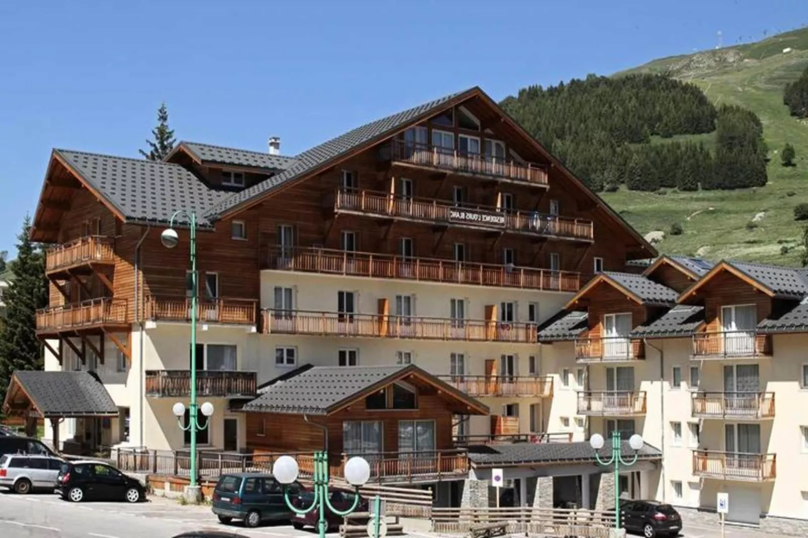 Résidence Odalys L'Ours Blanc-Piscine