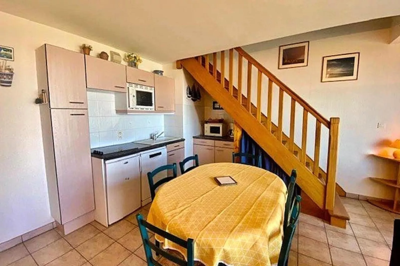 Résidence Terrasse De La Baie-Dining room