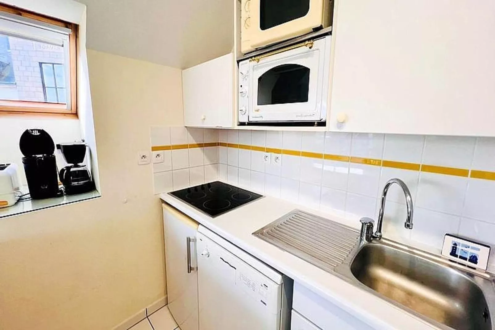 Résidence Hauts Port Maria-Kitchen