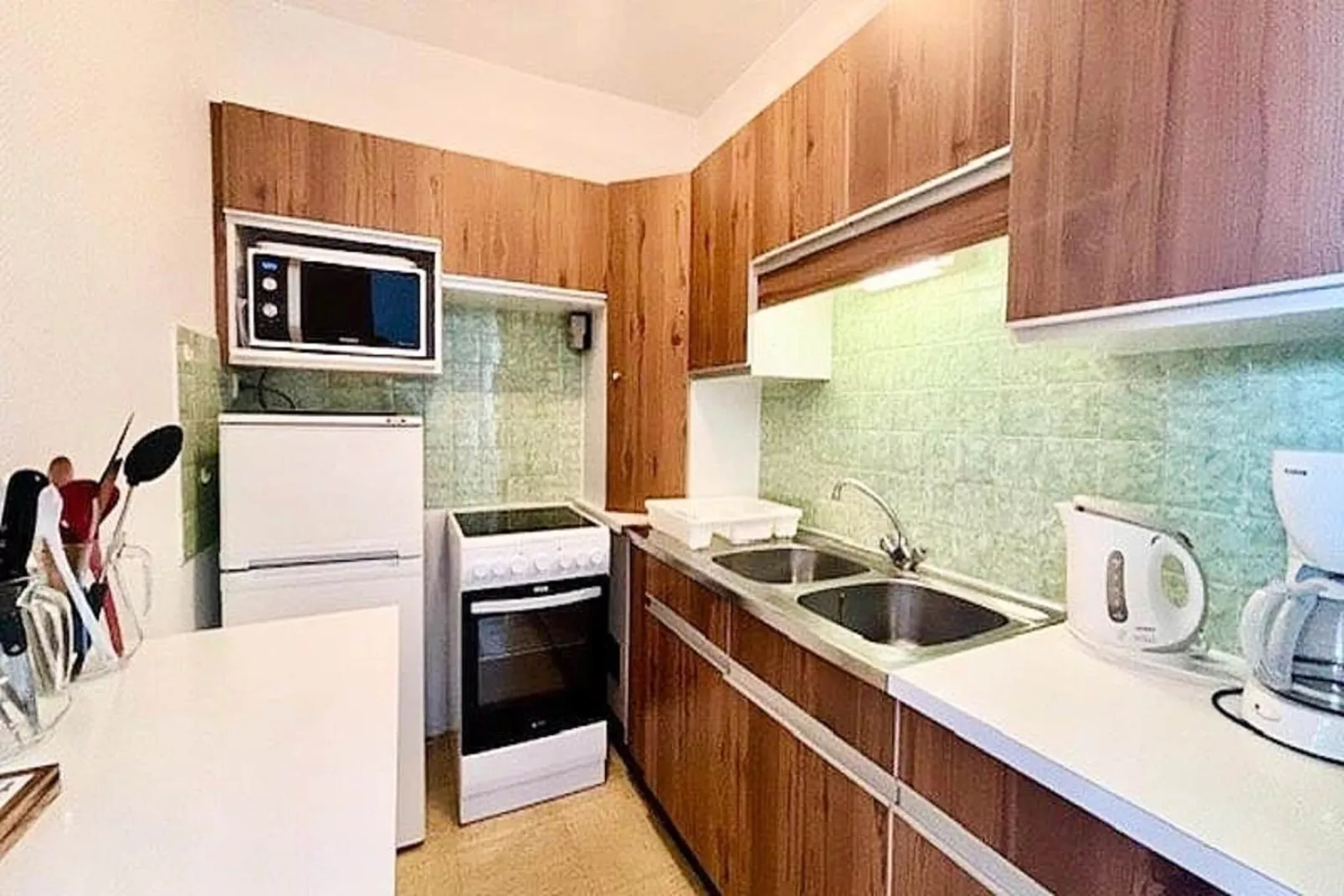 Résidence Le Mane-Kitchen