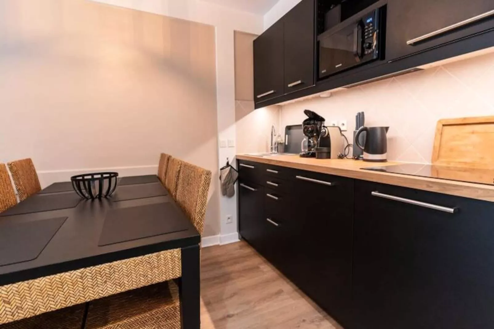 Résidence Tr&egrave;s Bel Appartement R&eacute;nov&eacute; Avec Piscine, Tennis Et Parking Priv&eacute; 09-Image-tags.