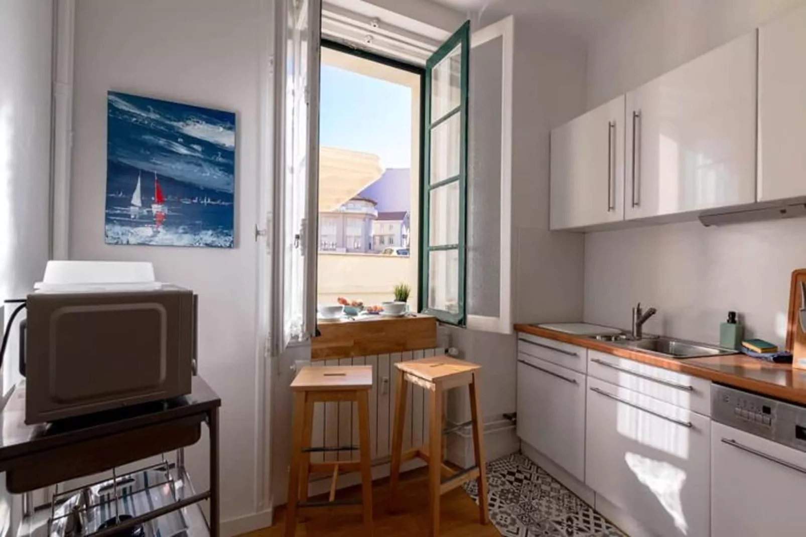 Appartement  Spacieux En Plein Centre-ville-Kitchen