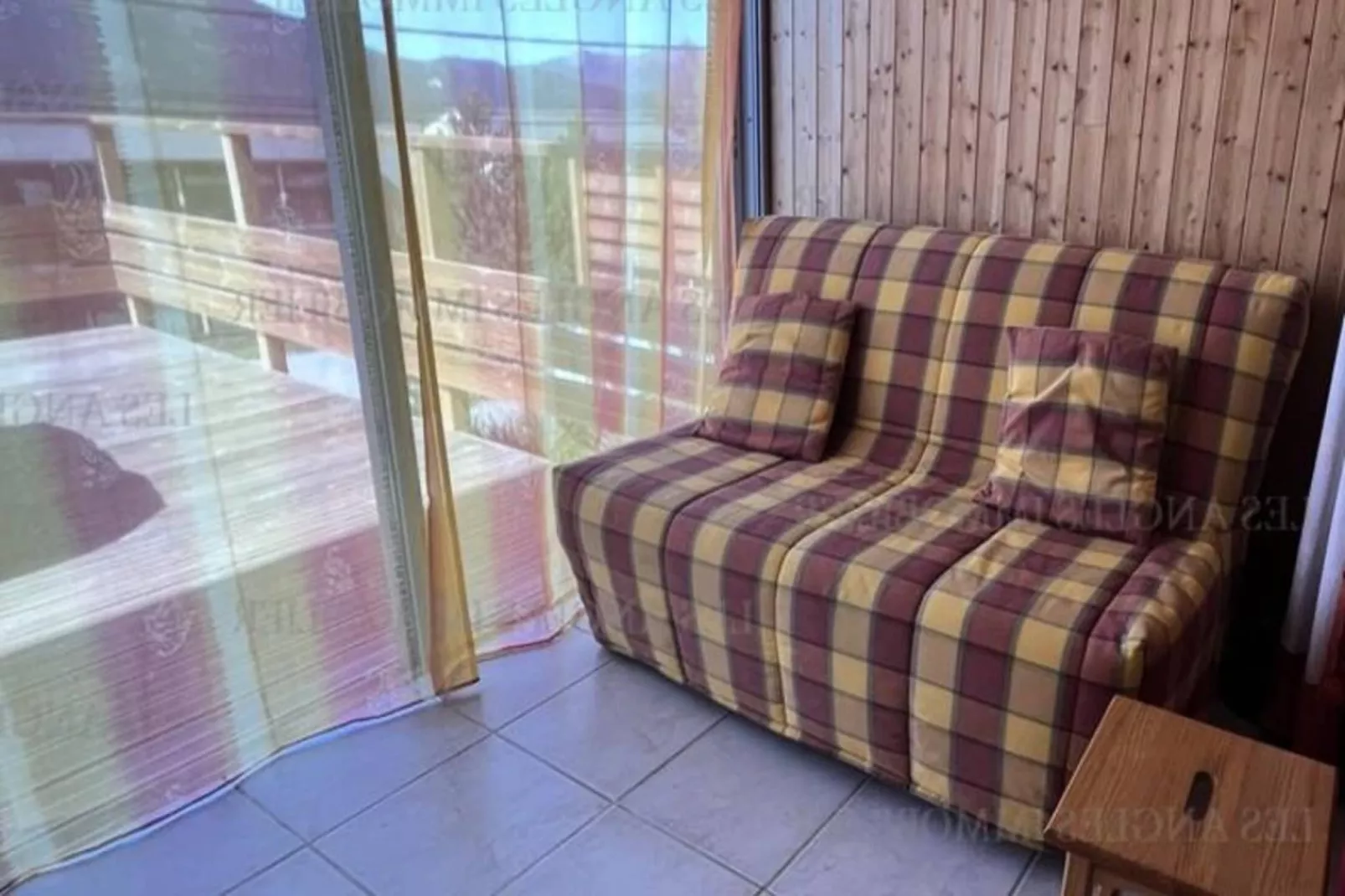 Résidence Les Mouflons-Exterior in summer