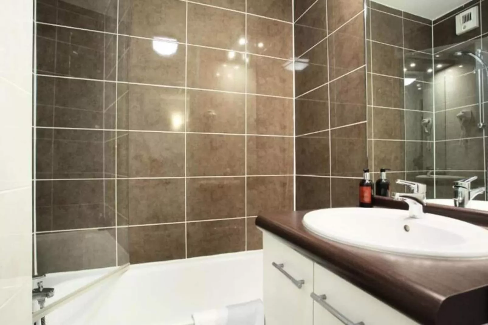 Appart'hôtel Odalys City Bioparc-Exterior in summer