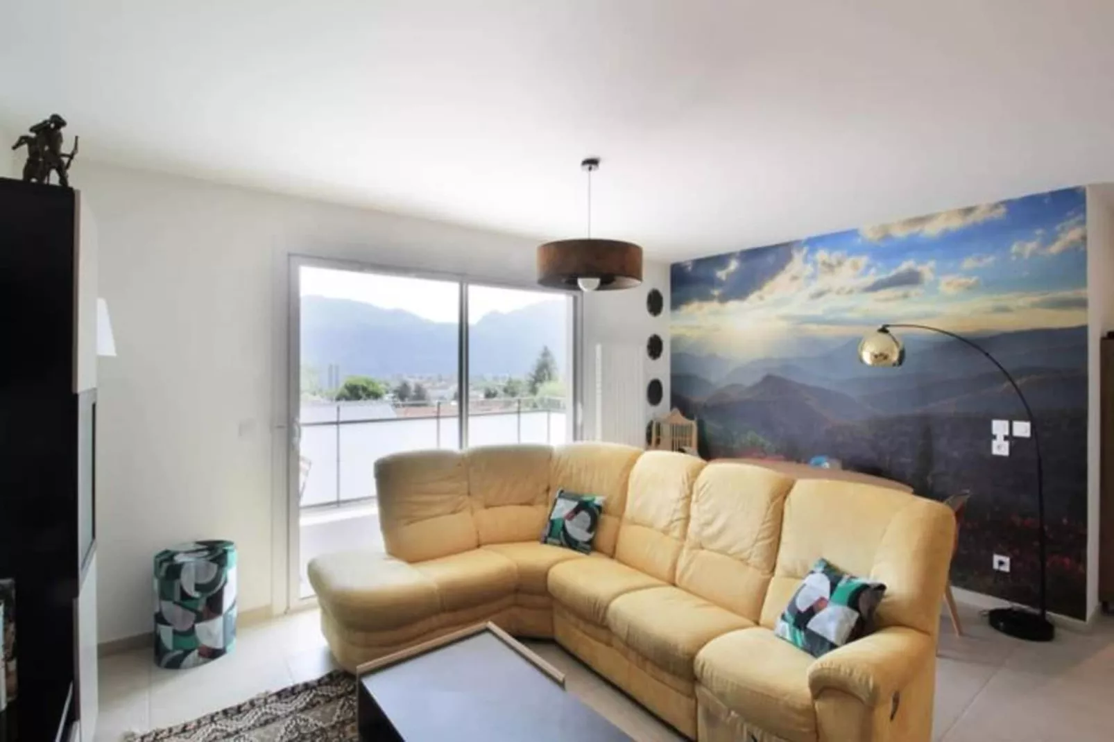 Confortable T3 Avec Terrasse Et Garage !-Living room