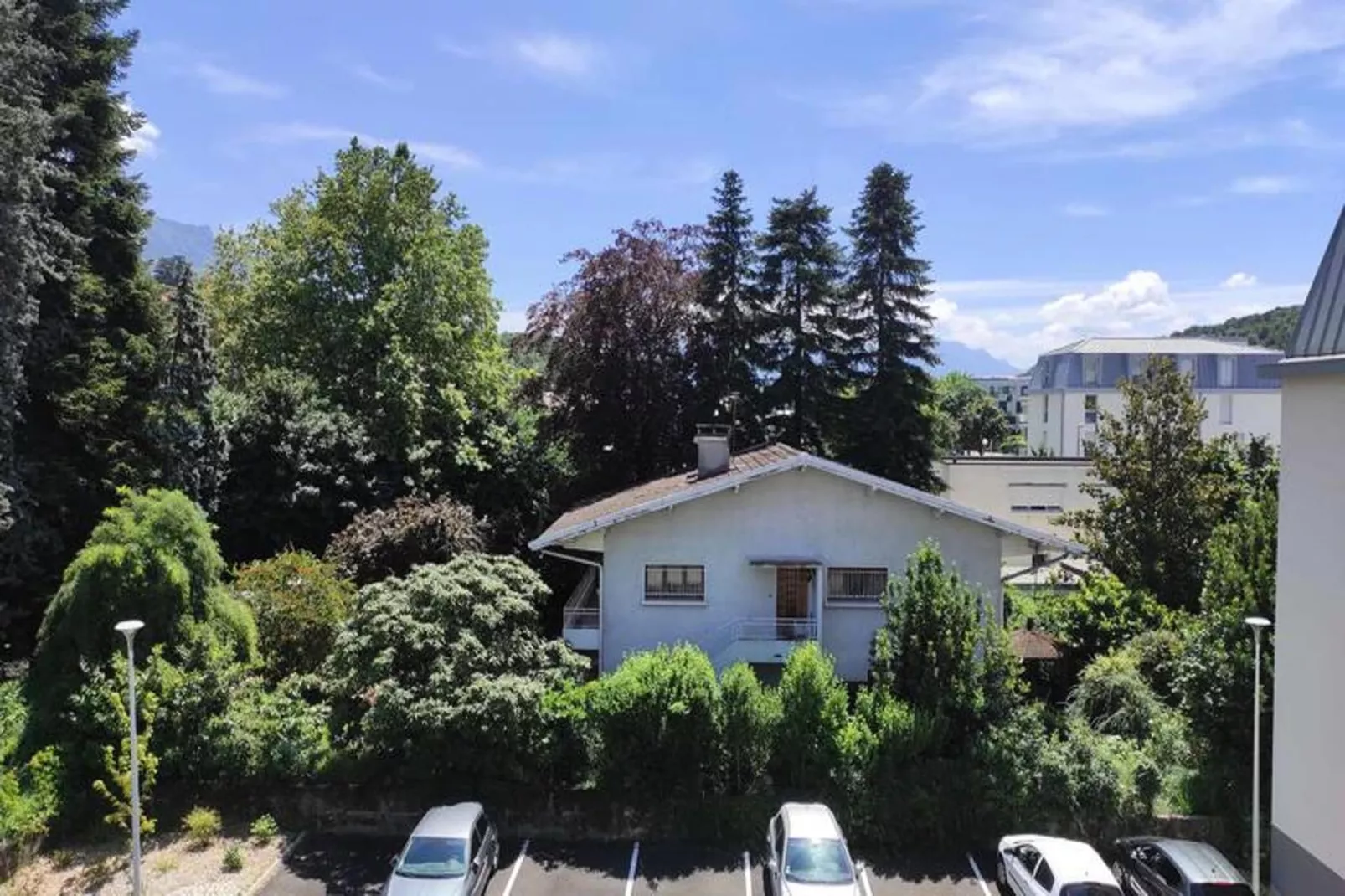 Résidence Le Clos Des Merisiers-Exterior in summer