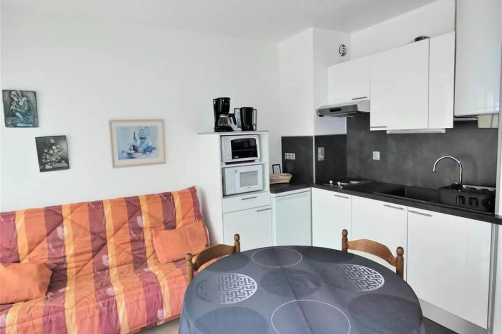 Résidence Le Chateau Durieux 2-Living room