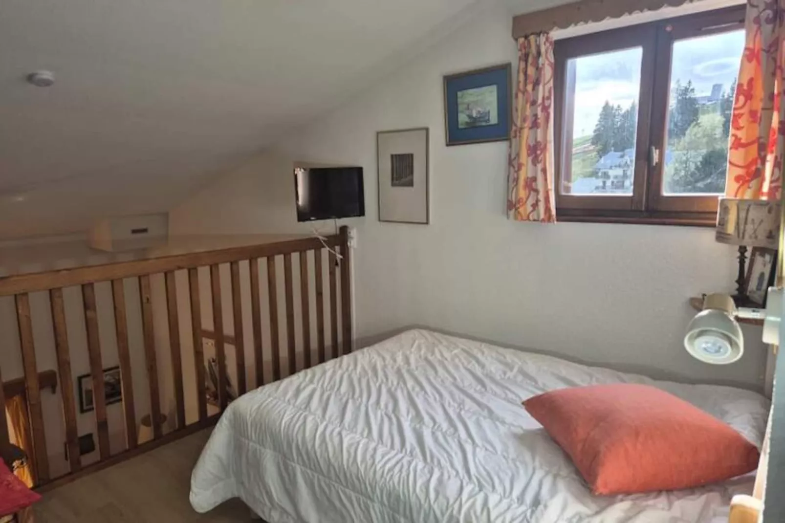 Appartement Familial Au Revard, Vue Sur Le Jardin D'enfant Et Pistes-Image-tags.