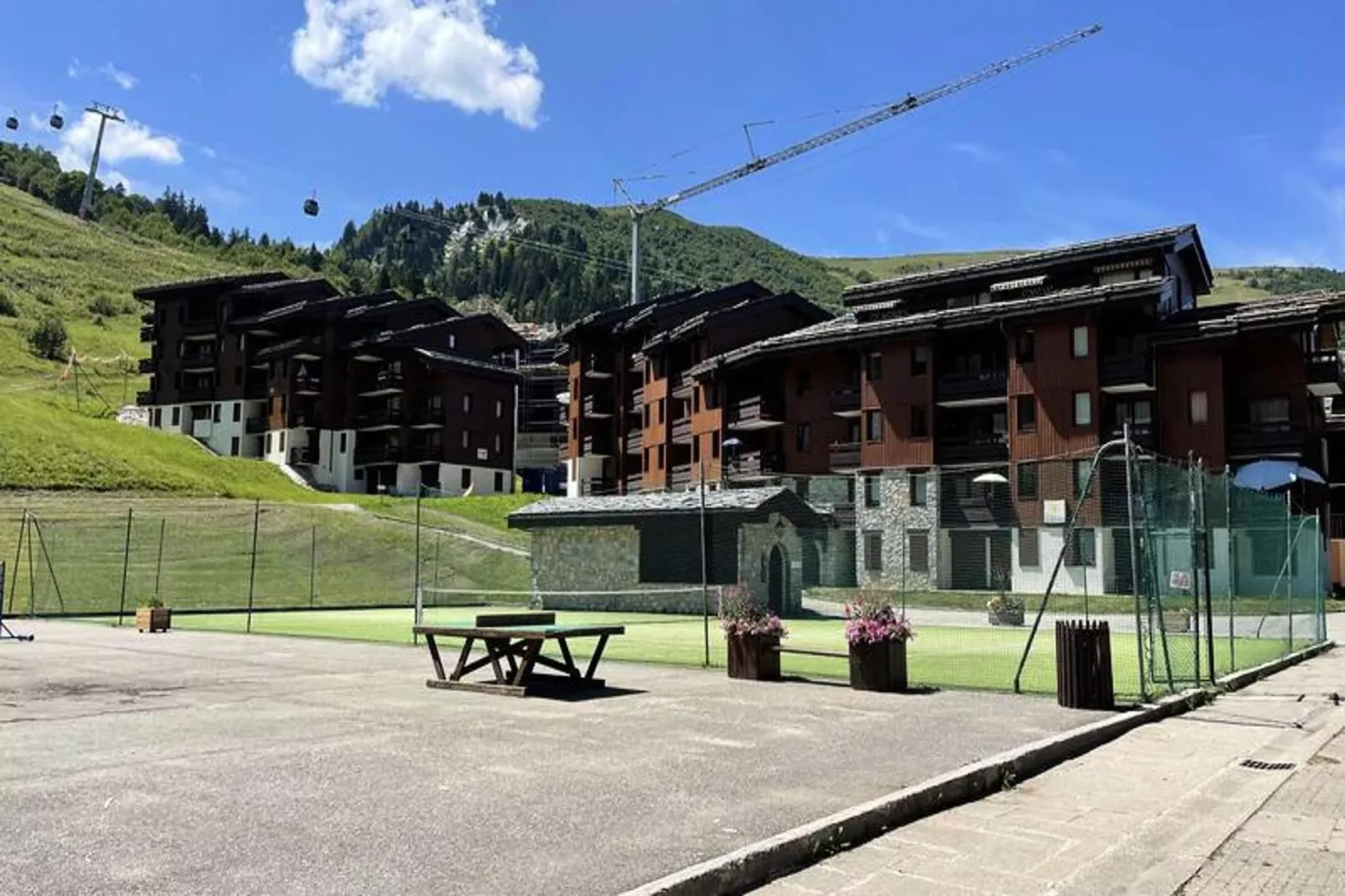 Résidence Riondet-Außenbereich Sommer