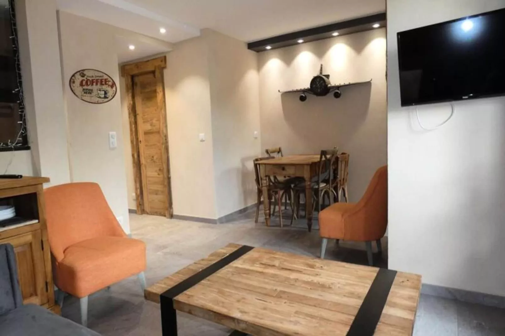 Résidence Lauziere Dessous-Bathroom