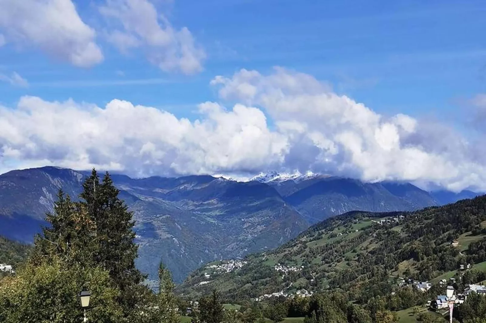 Résidence Valeriane-Vue d'été