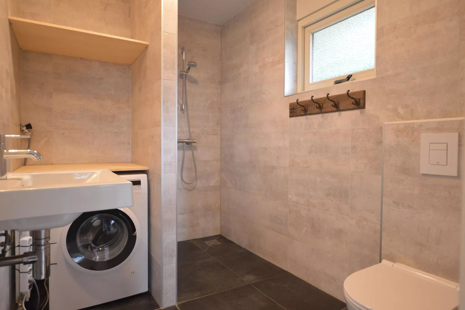 Buitenplaats Berg en Bos nummer 4-Bathroom