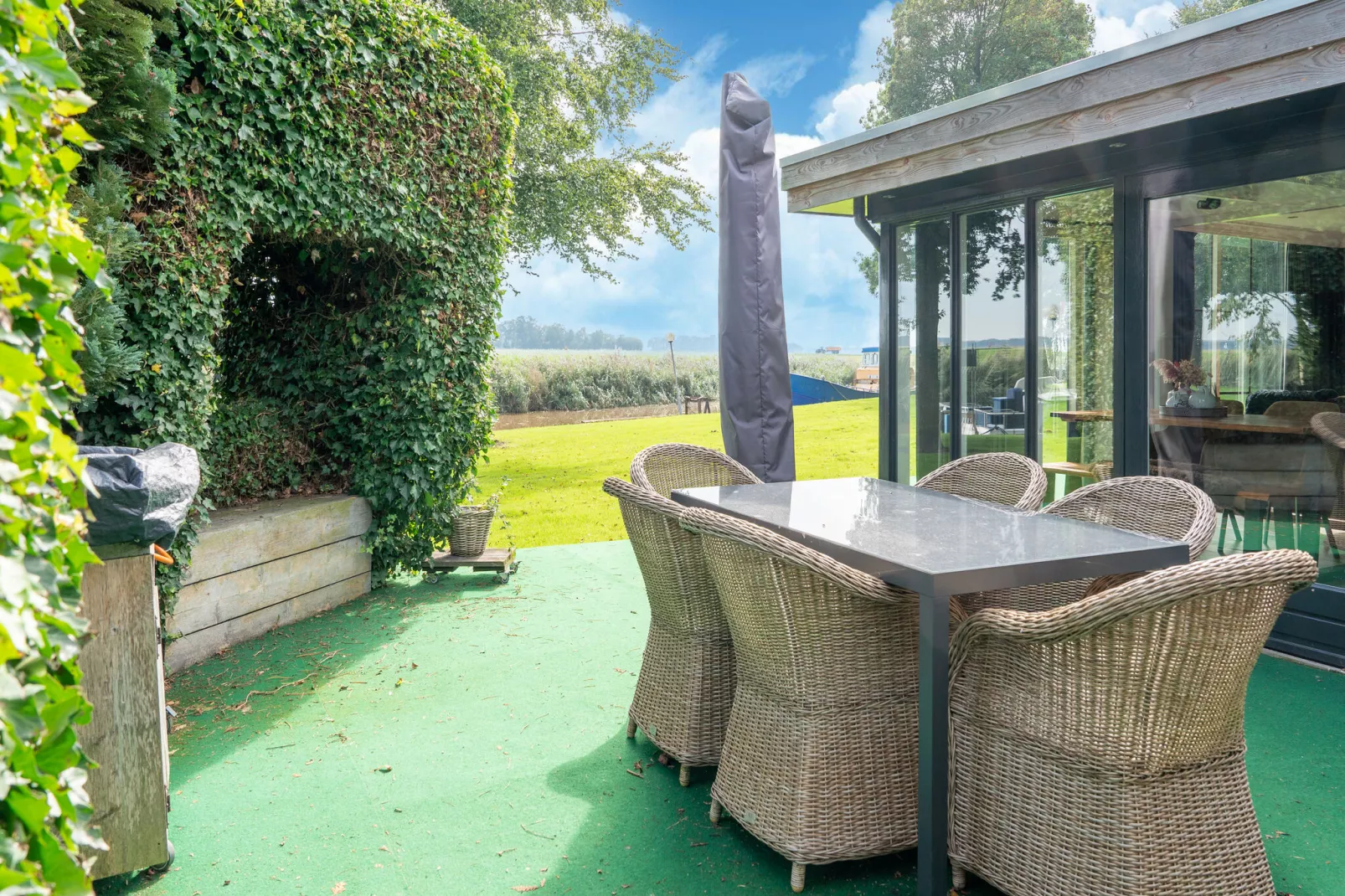 Lemmer Beauty-Terrace balcony