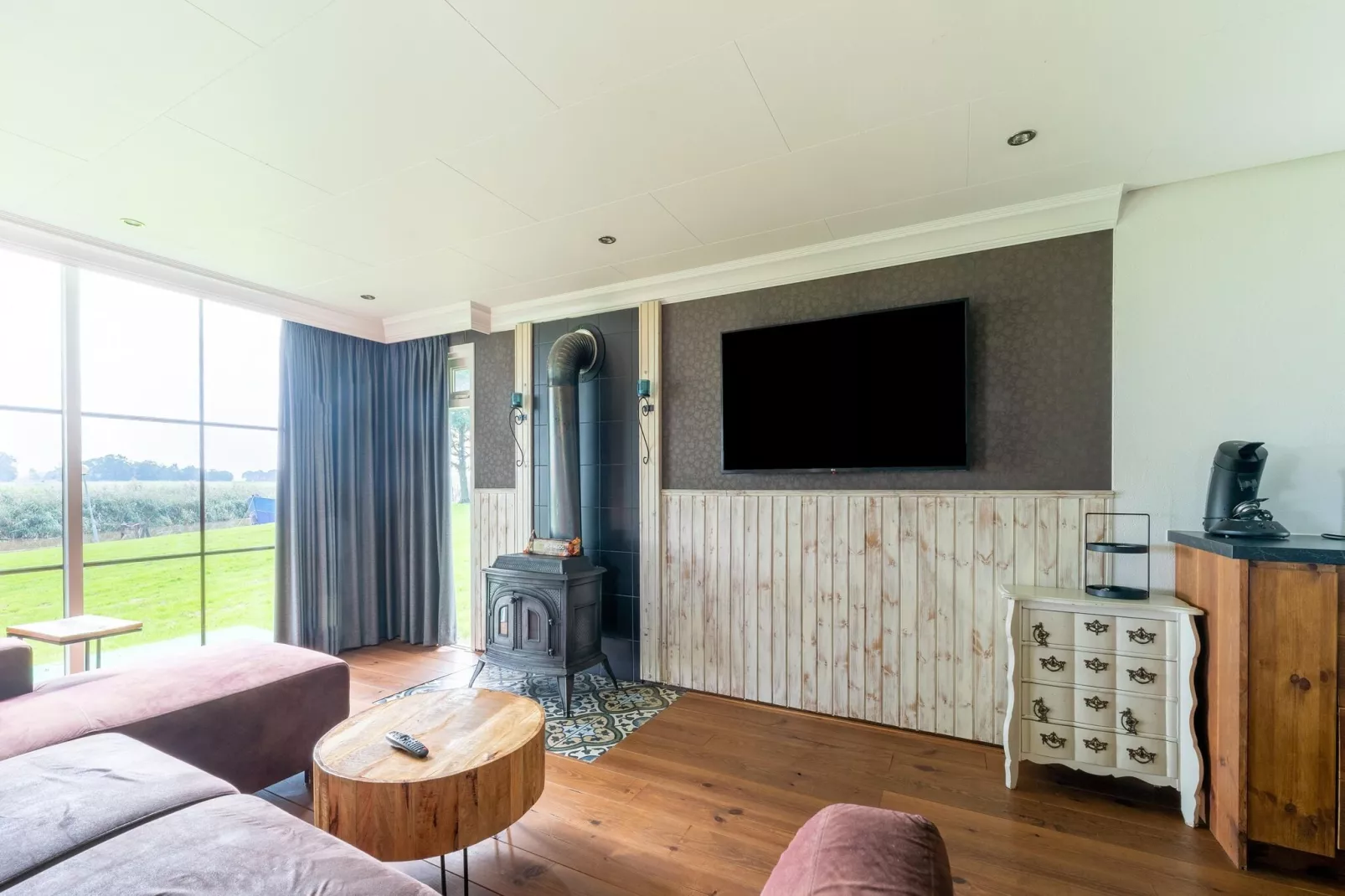 Lemmer Beauty-Living room