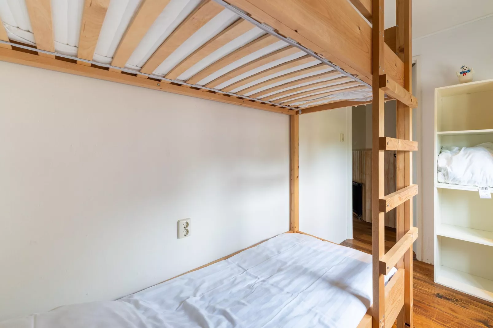 Lemmer Beauty-Bedroom