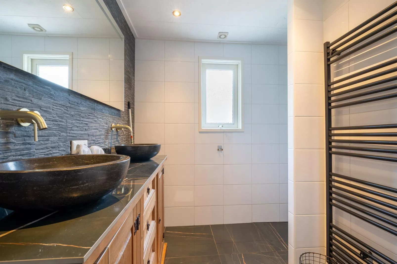Lemmer Beauty-Bathroom
