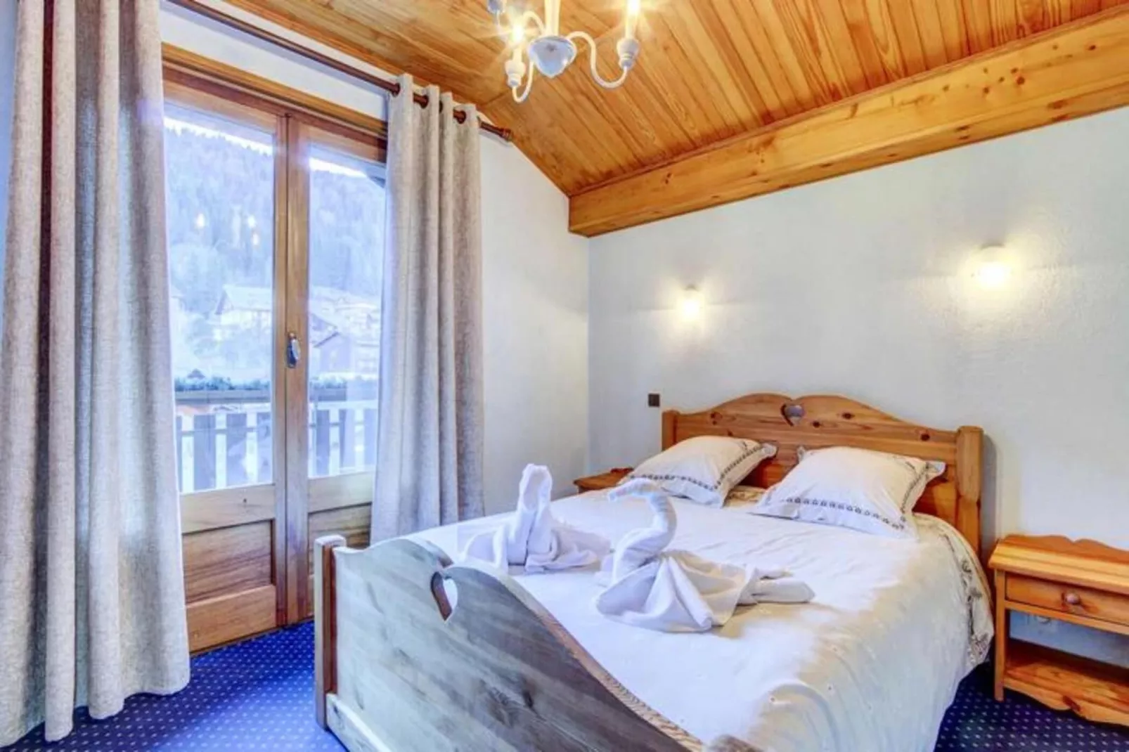 Résidence L'outo-Exterior in summer