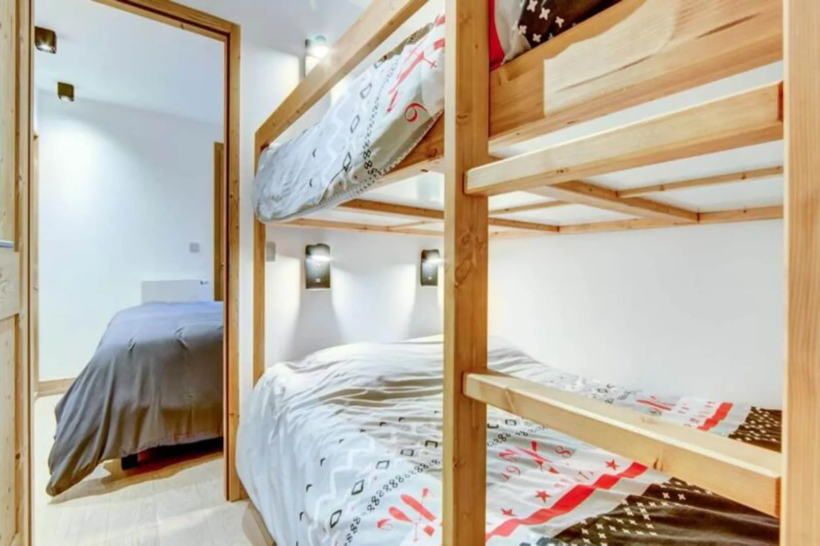 Résidence Frenes Hauts-Bedroom