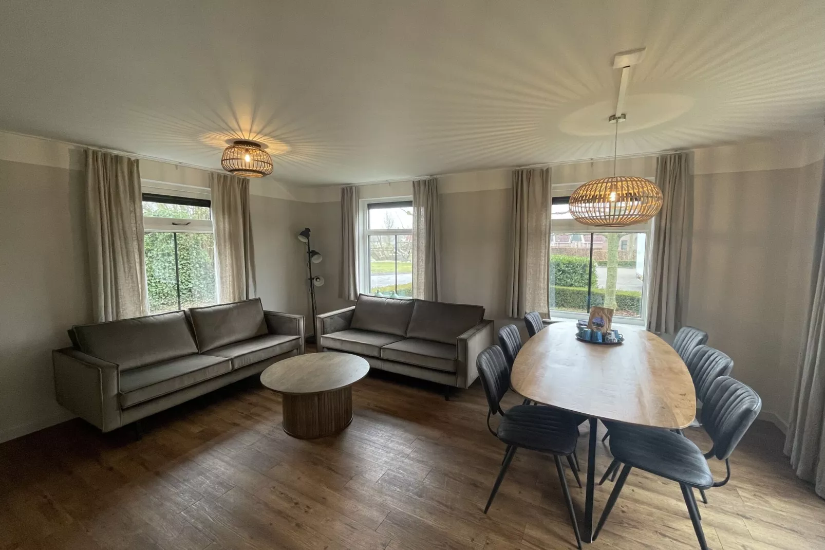 Vakantiepark Eigen Wijze 2-Dining room