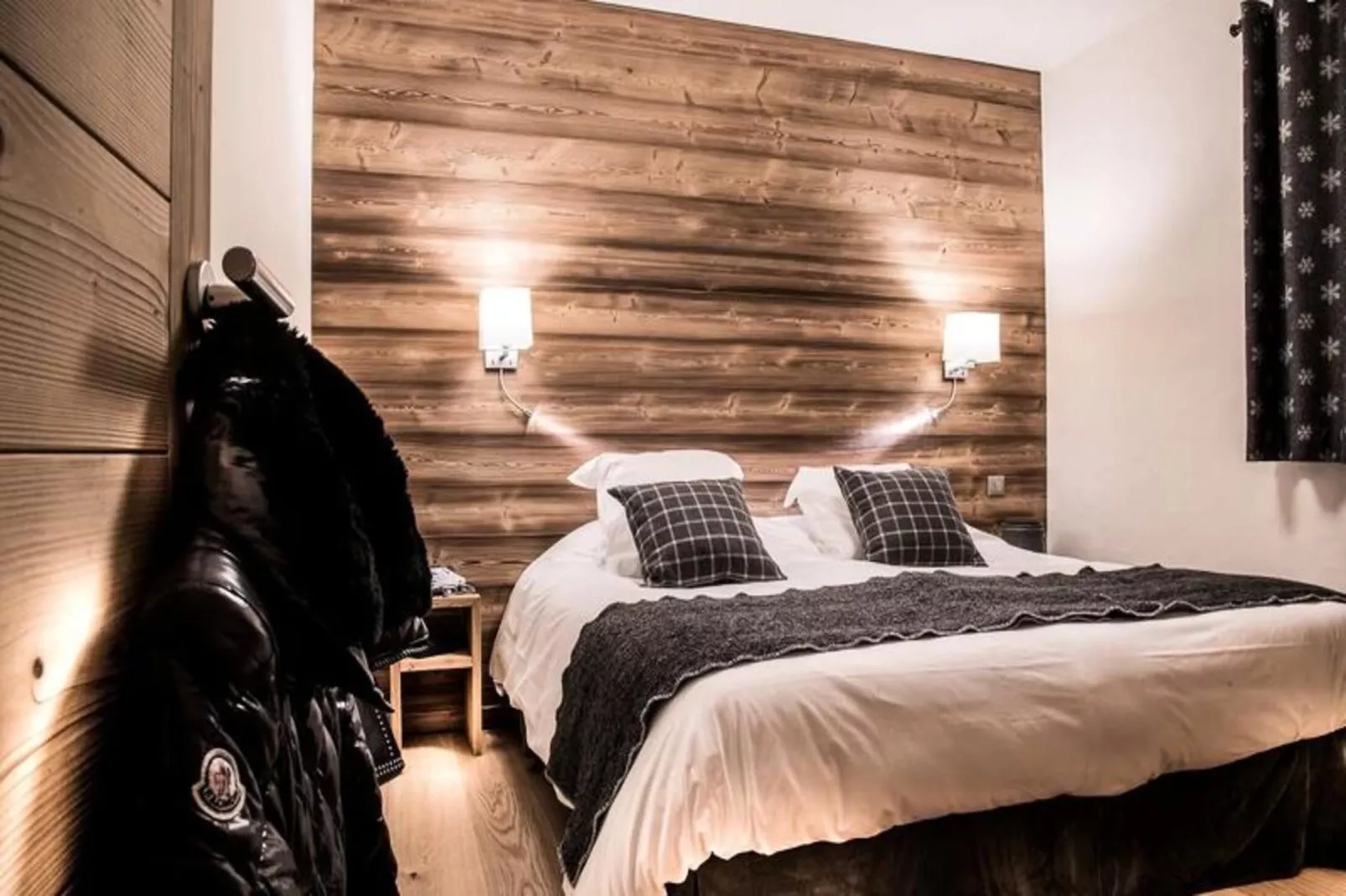 Résidence Les Cimes*****-Bedroom