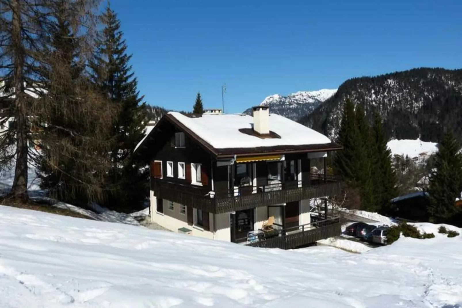 Résidence Autan-Exterior in summer