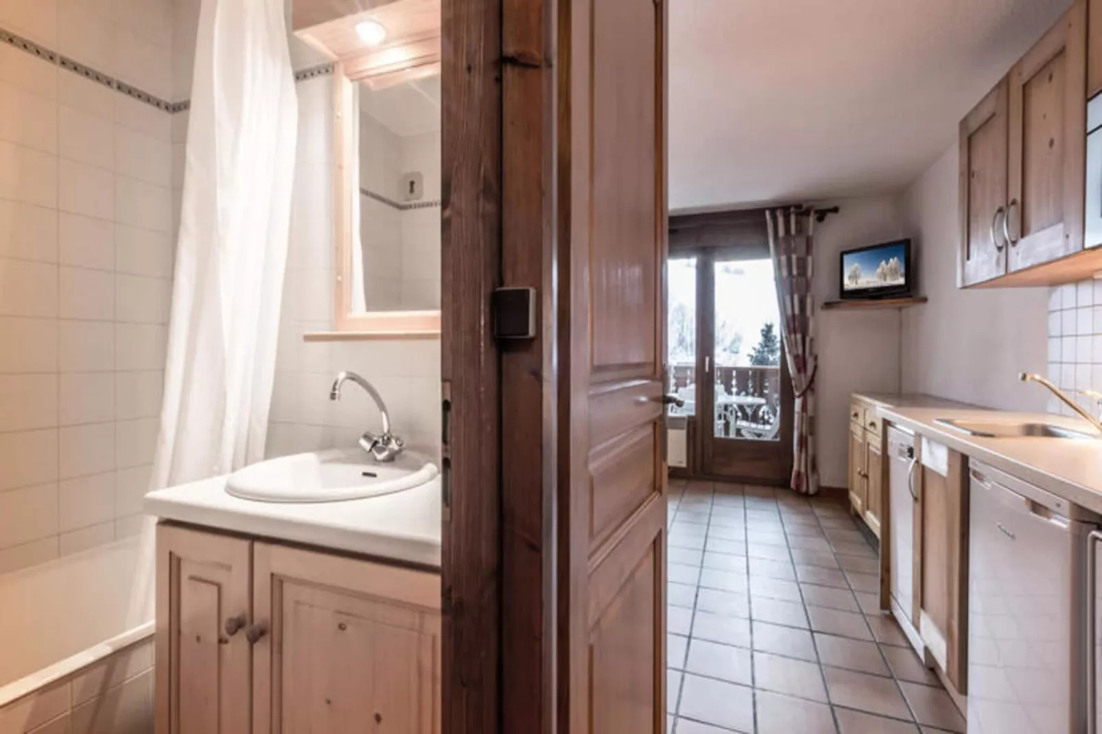 Résidence Domanial A-Außenbereich Sommer