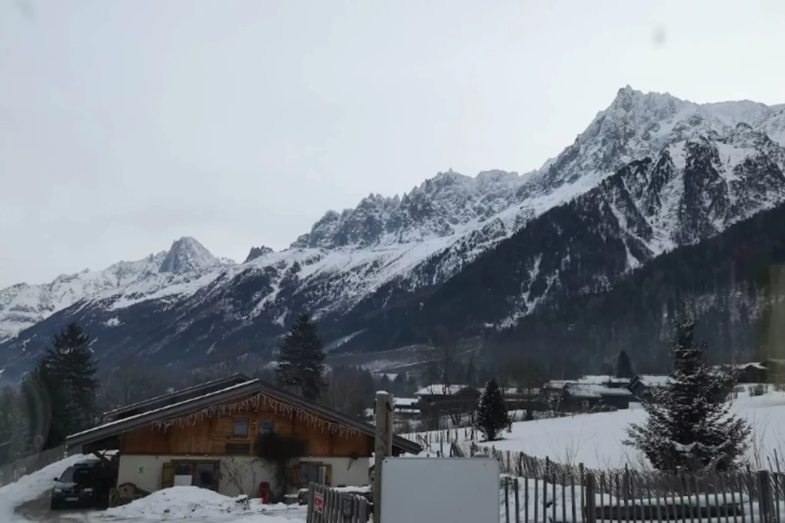 Résidence Les Amethystes B-Exterior in summer