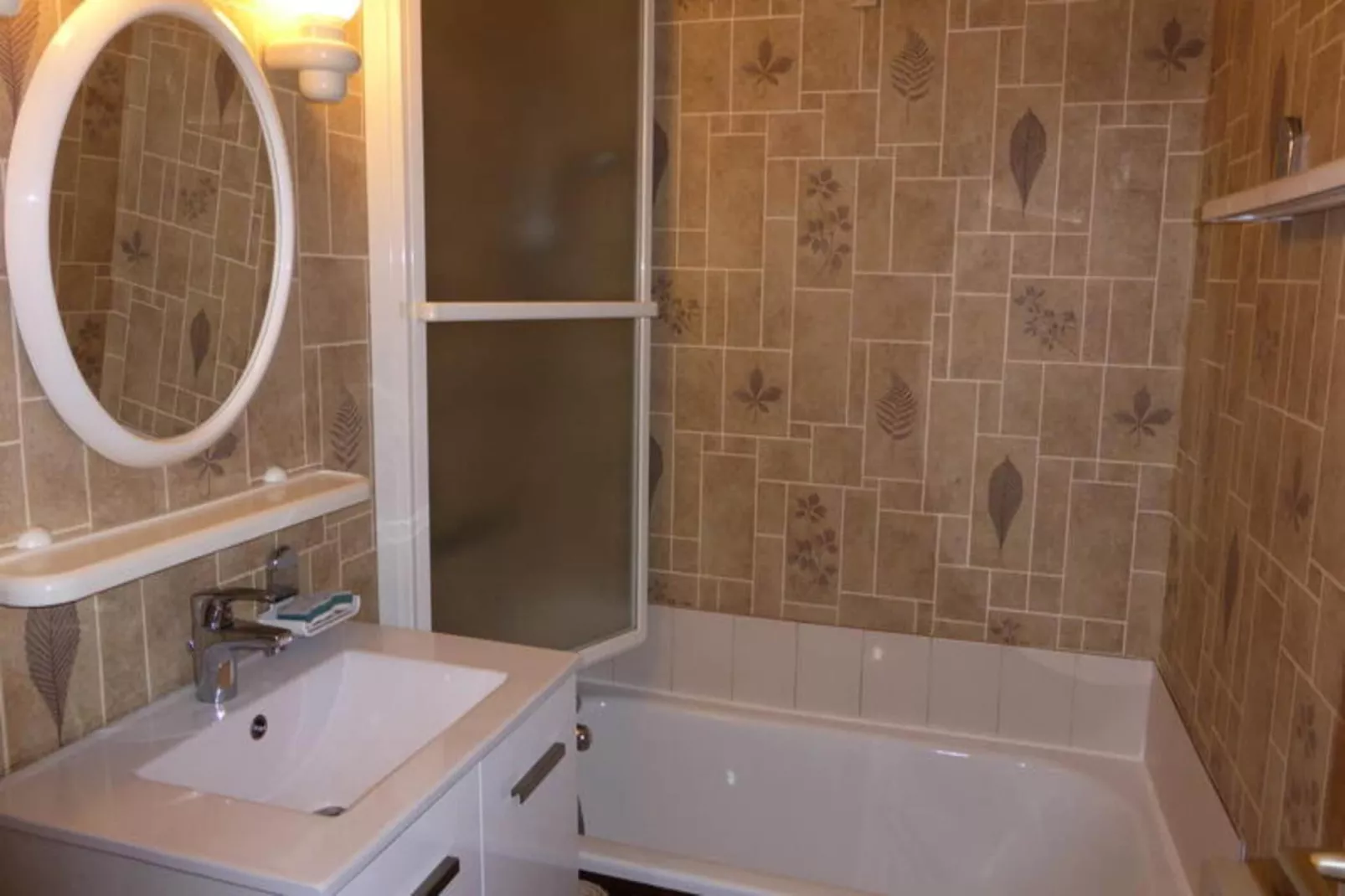 Résidence Le ChÂteau Bruyeres-Außenbereich Sommer