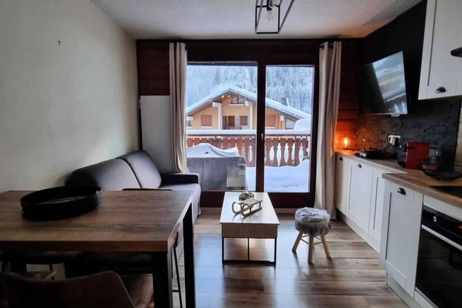 Résidence Les Perthuis-Exterior in summer